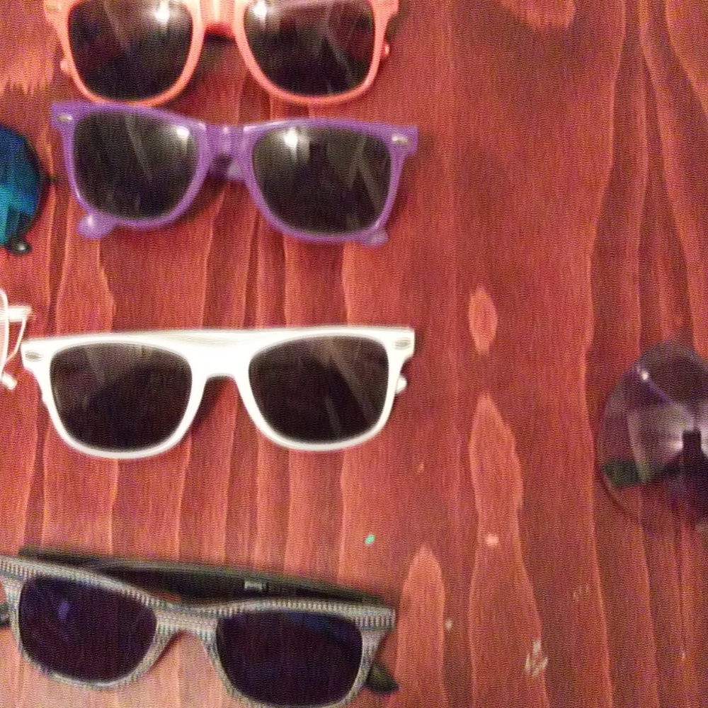 Sunglasses - Picture 4 of 4